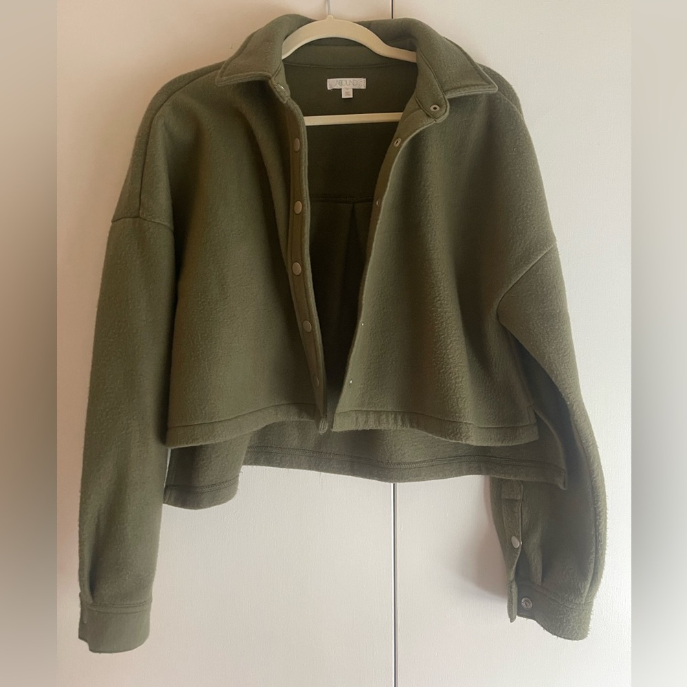 Abound Cropped Jacket in Forest Green